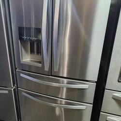 Whirlpool, Refrigerator Stainless Steel Everything Works 