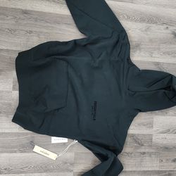 Essentials hoodie. Stretch limo xs