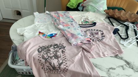 Girls clothes