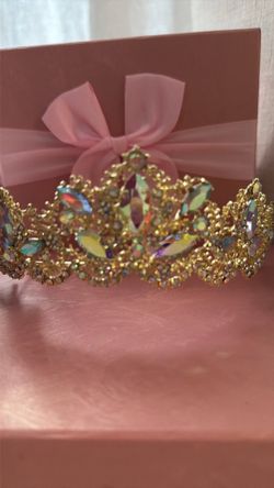 Tiara / Crown 👑 / quince