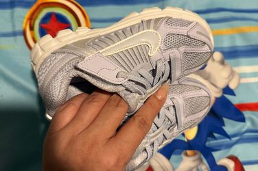 Nike girl toddler shoes size 10