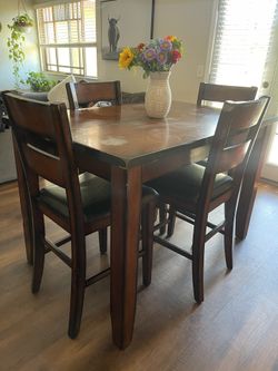 Dinning Room Table