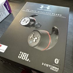 Under Armour JBL True Wireless Flash Bluetooth Earbuds