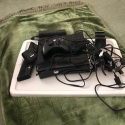 Xbox 360 controller charger include completes. It looks very good.