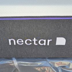 LIKE NEW! Nectar Premier King Mattress - Delivery Available