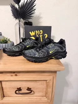 🔥 Nike Air Max Plus TN – Men’s Size 11 – Black/Volt