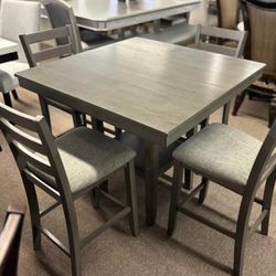 ✅️✅️5 pc  gray finish wood and fabric counter height dining table set✅️✅️