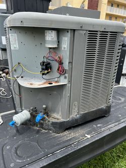 3 TON AC UNIT for Sale in Miami, FL - OfferUp