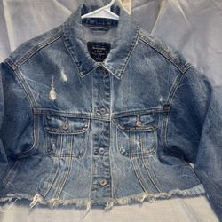 Abercrombie & Fitch Women’s Cropped Denim Jacket Small