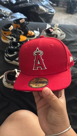 Fitted hat