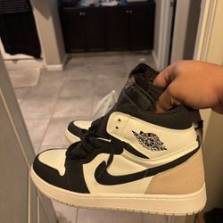 Air Jordan Retro 1’s OG Latte Brand New Dead Stock Size 10 Mens 