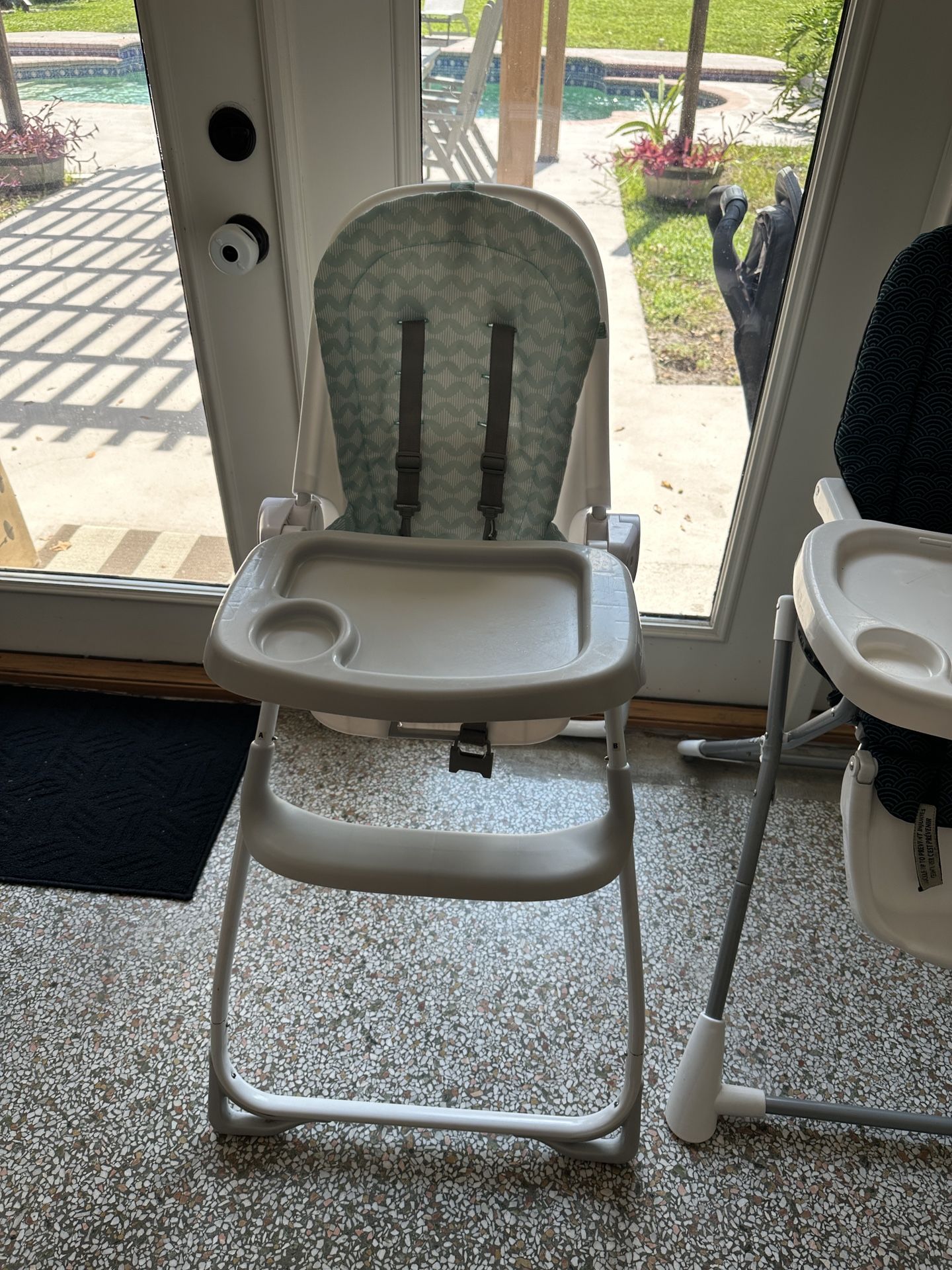 KIDS2 HIGH CHAIR!!