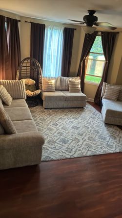 Beige/Tan Sectional w Egg Chair & Rug