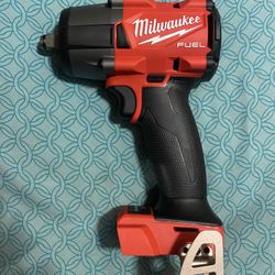 Milwaukee M18 FUEL Gen-2 18V Lithium-Ion Brushless Cordless Mid Torque 1/2 in. Impact Wrench w/Friction Ring (Tool-Only