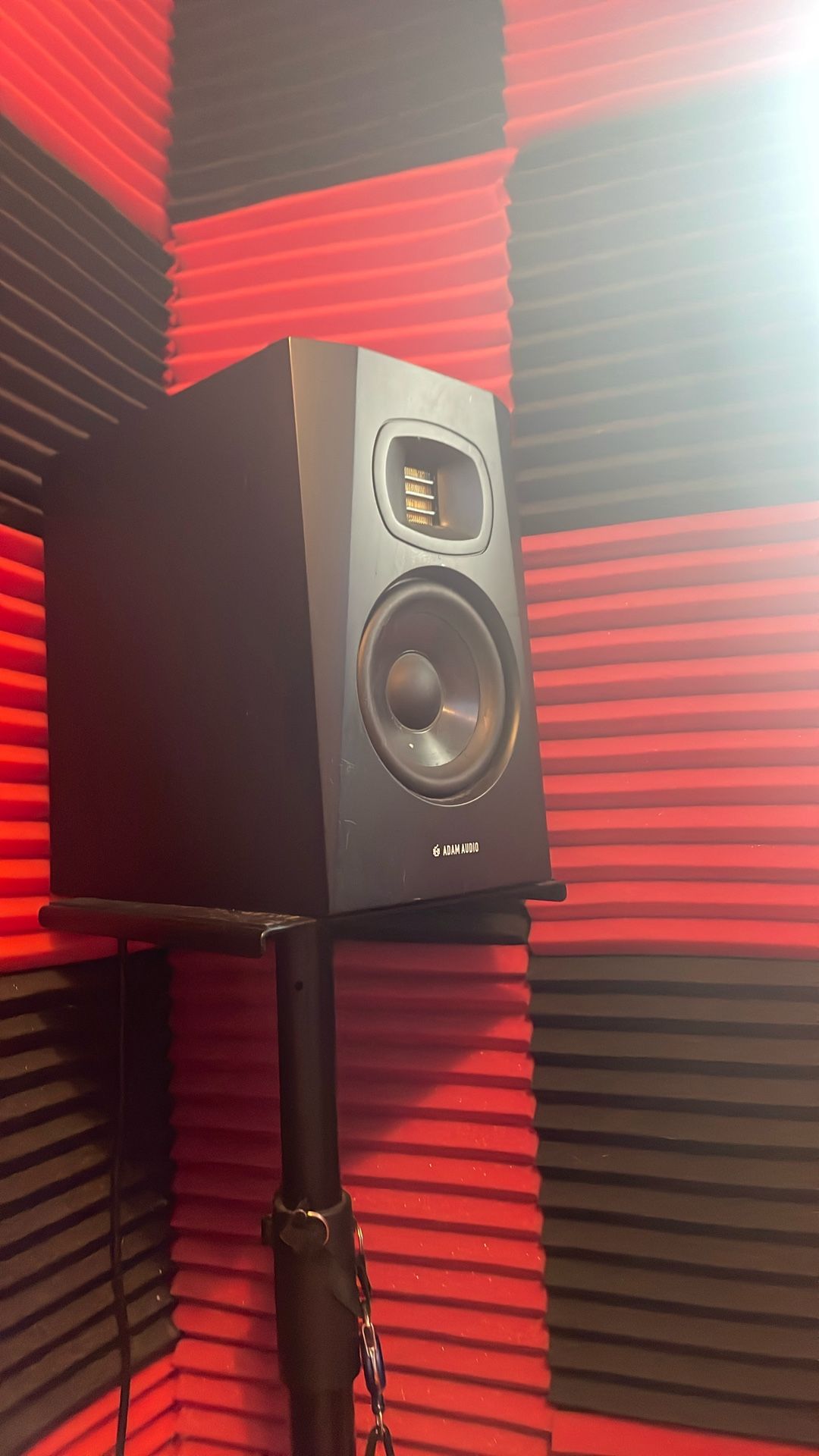 Single Magic Mega App Speaker