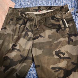 Eckō UnItd Camo Pants