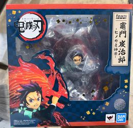 Tanjiro Demon slayer figurarts statue