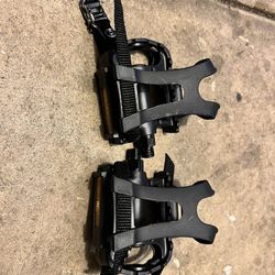 Brand New Pedals With Straps