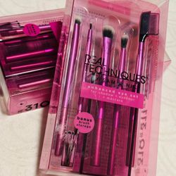 Real Techniques Brushes