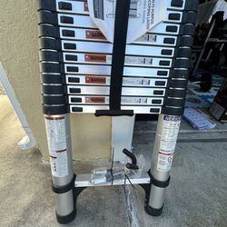 12.5 ft telescope ladder with hooks new