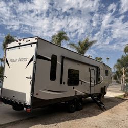 2019 Forest River Cherokee Wolf Pack 275PACK18 — Toy Hauler 5th Wheel