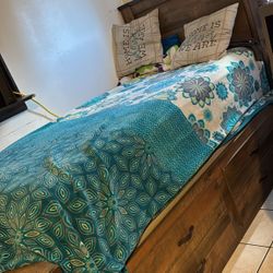 Twin Bed 