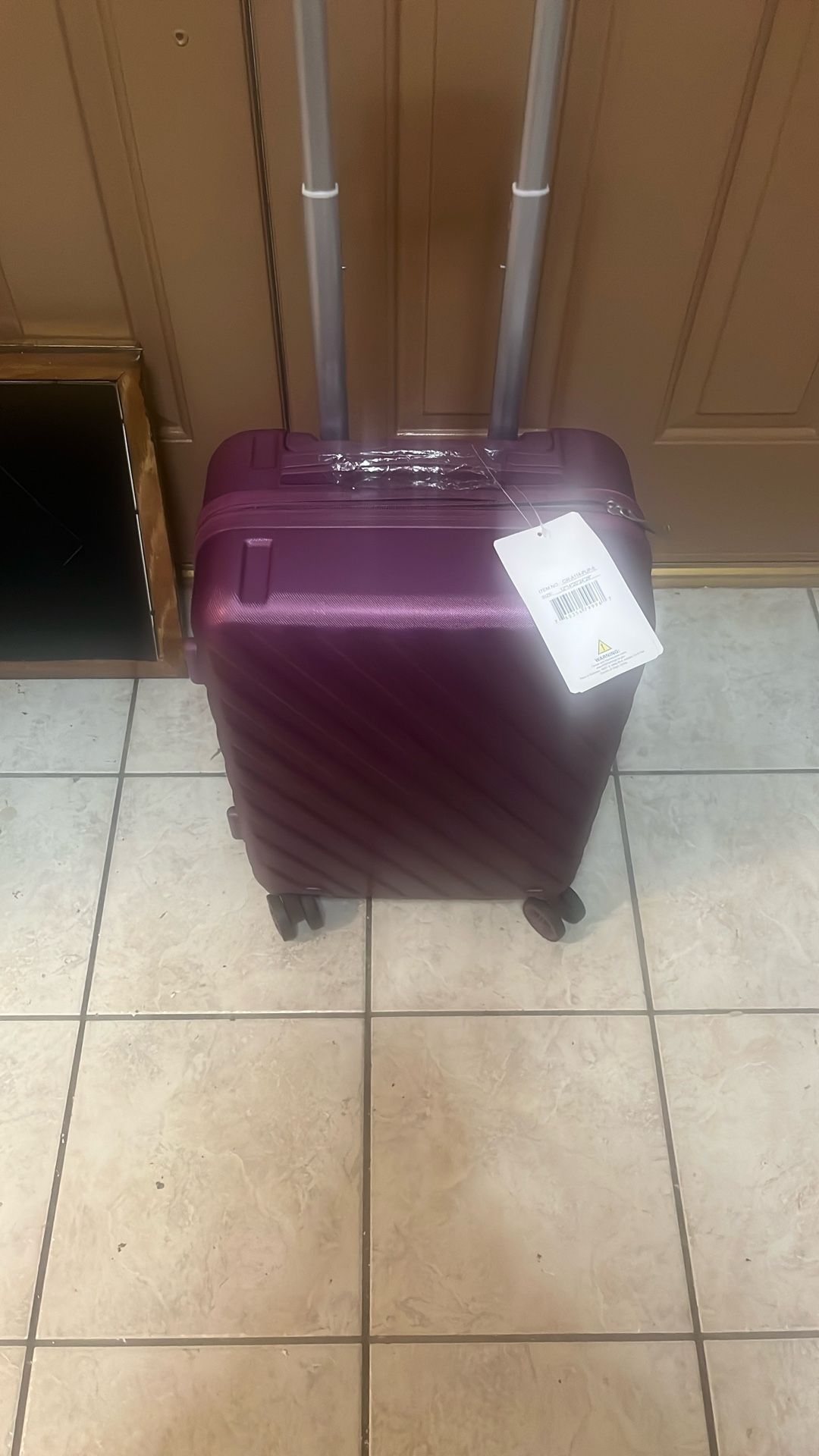 20 Inches (small) Carry On Traveler’s Luggage