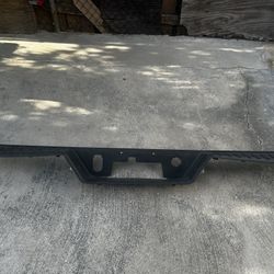 2019 2020 2021 2022 2023 2024 2025 2026 GMC Sierra 1500 & Chevy Silverado 1500, 2500, & 3500 OEM Rear Bumper Step Pad Used