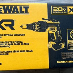 New Dewalt XR Screw Gun and 4ah Battery