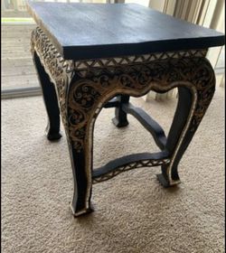 Plant Stand With Mirror Accents