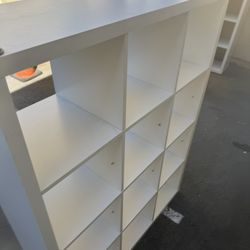 White Cube Storage Shelf Organizer (4x4) – Like New – Set of 2