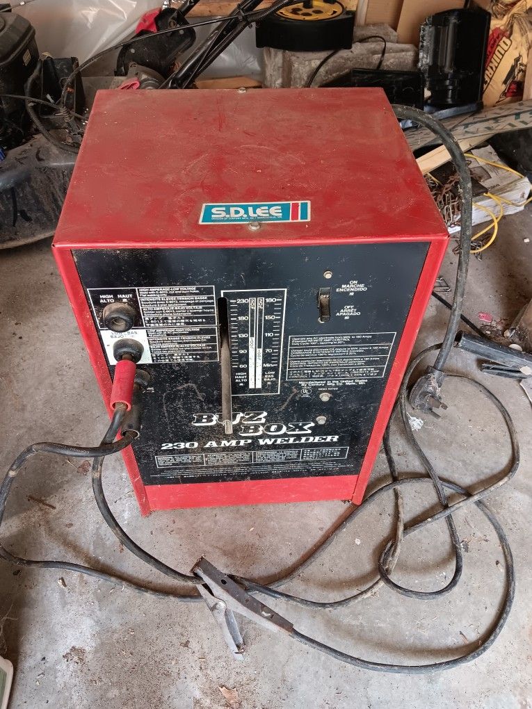 Buz Box 230 Amp Welder