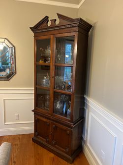 Glass front hutch