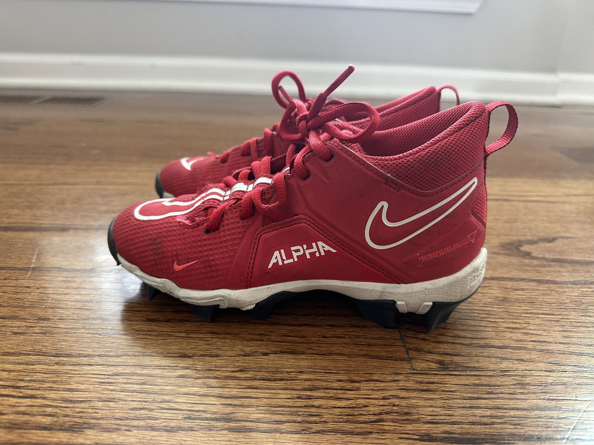 Boys Nike alpha menace football cleats- size 3.5