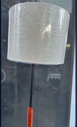 $25 Flor Lamp Brown 5’high