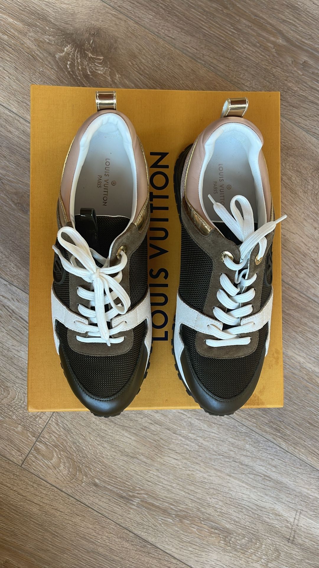 Louis Vuitton Brown Monogram Canvas And Black Leather Slalom Low Top  Sneakers for Sale in Sacramento, CA - OfferUp