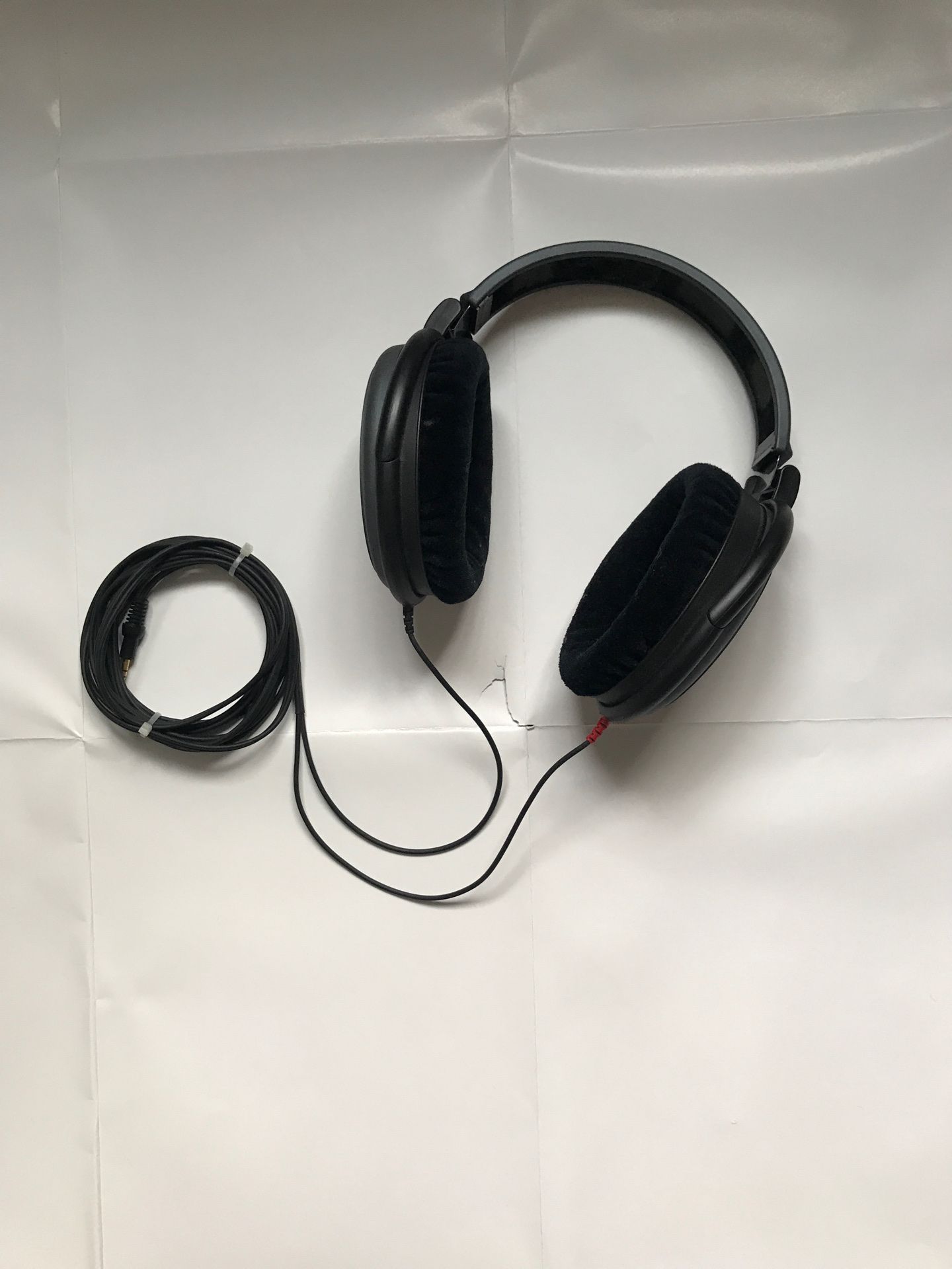 Sennheiser HD 580 PRECISION headphones