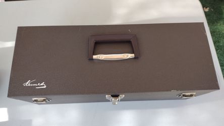 Vintage Kennedy CS-19 wrinkle finish tool box/ tackle box. New but with some scratches and dent on top lid