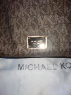 New MK Purse ( Authentic)