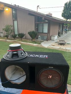 Real Kicker CompR 12" 2ohm dual subwoofers 900W 1- Channel amp all speaker wire and AMP included