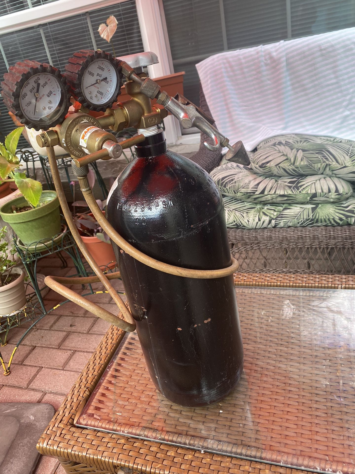 Nitrogen Tank With Working Regulators for Sale in Altamonte Springs, FL