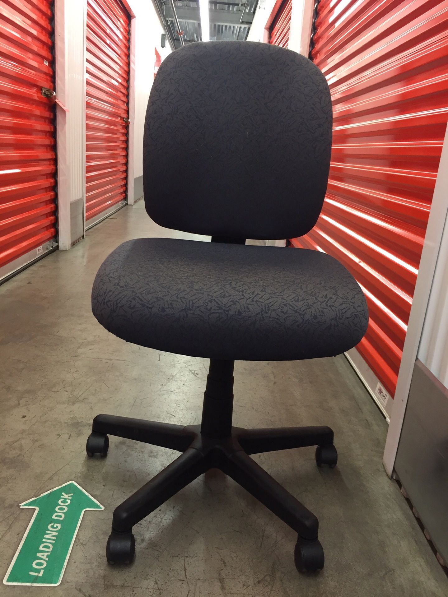Nice adjustable office chair-comfortable too!!