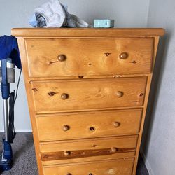 Dresser 
