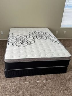 Full size mattress pillow top new