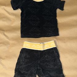 Boys Kappa Outfit - Black And Yellow Sz.4 
