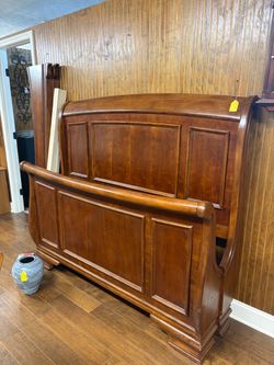 Thomasville bedroom set