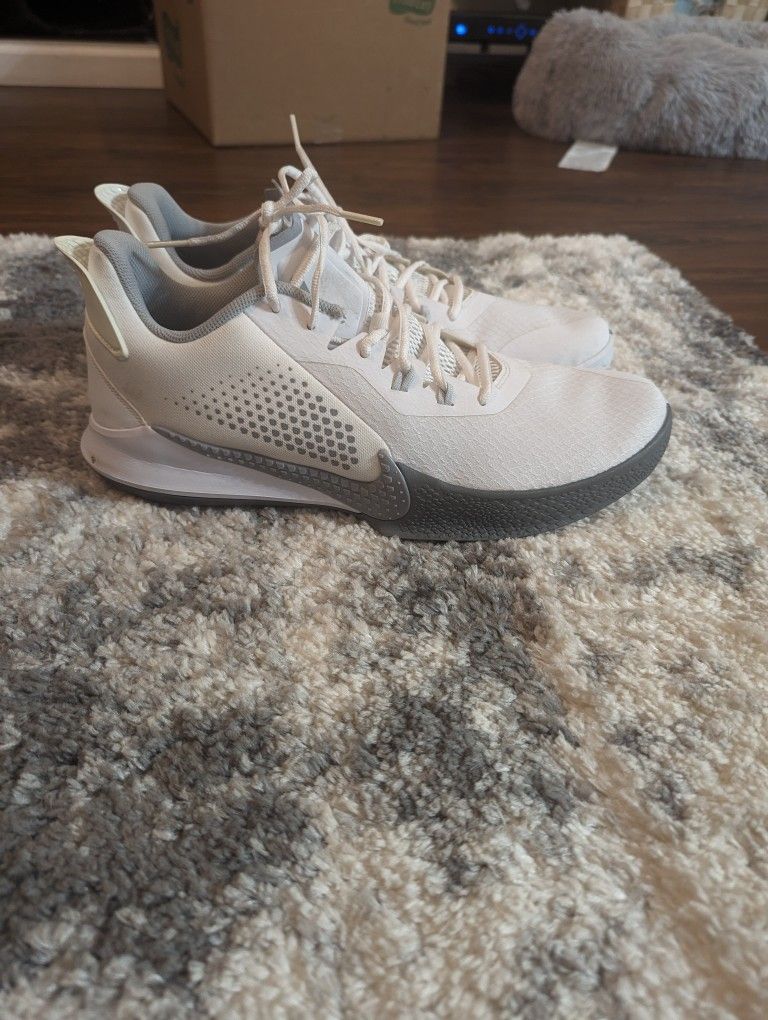 Kobe Mamba Fury White Wolf Grey Size 14 - Main Image