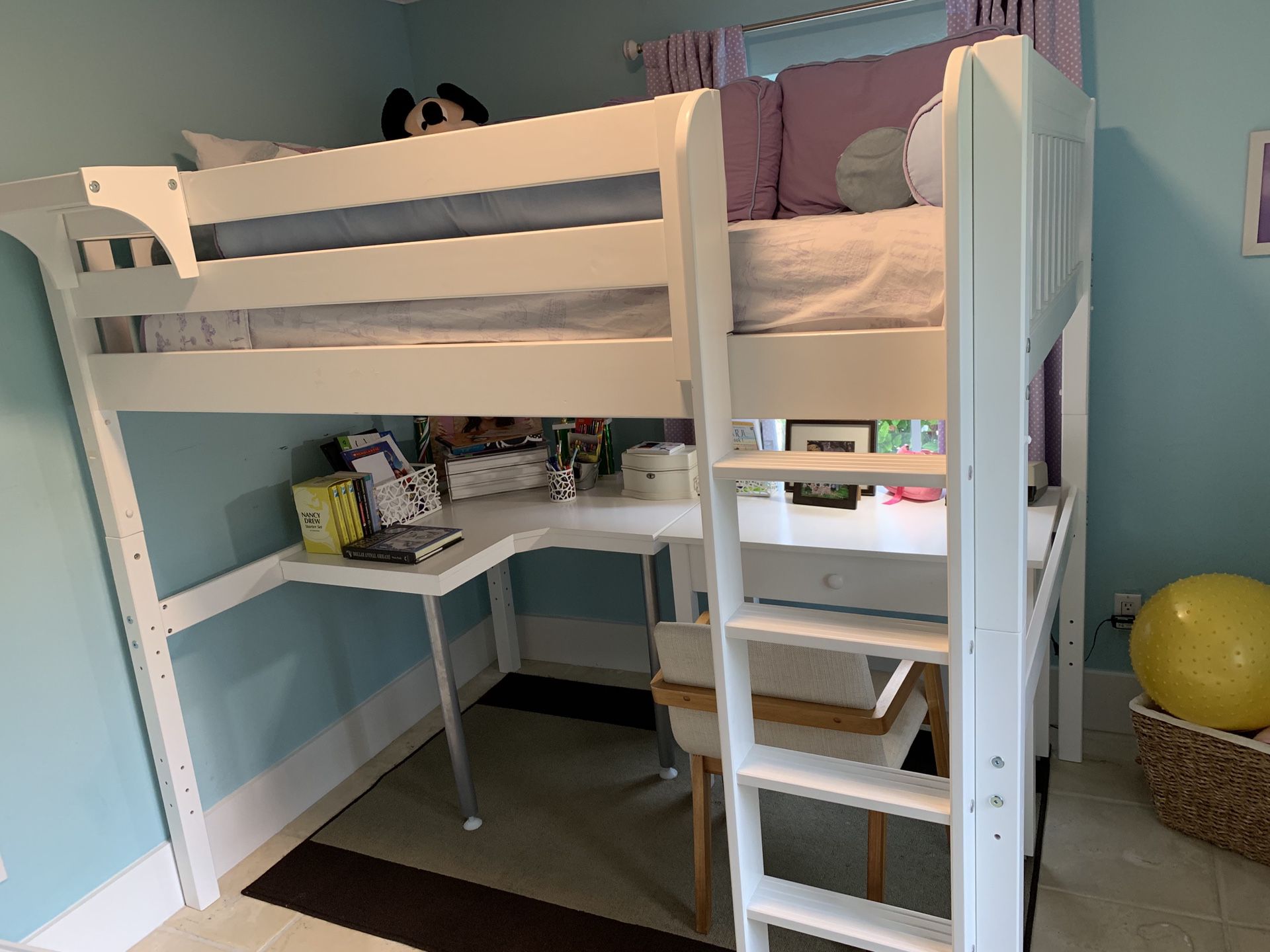 Full size kids loft bed with corner desk and study desk tall white