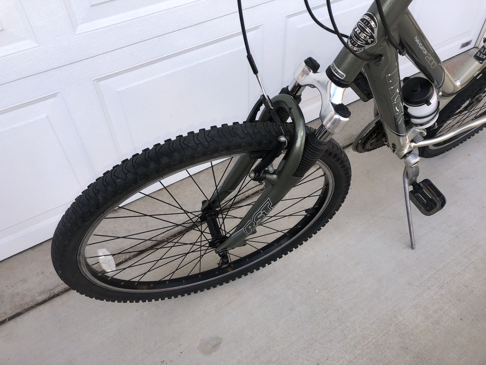 TREK Navigator 200 Women’s Comfort Bike for Sale in Corona, CA OfferUp