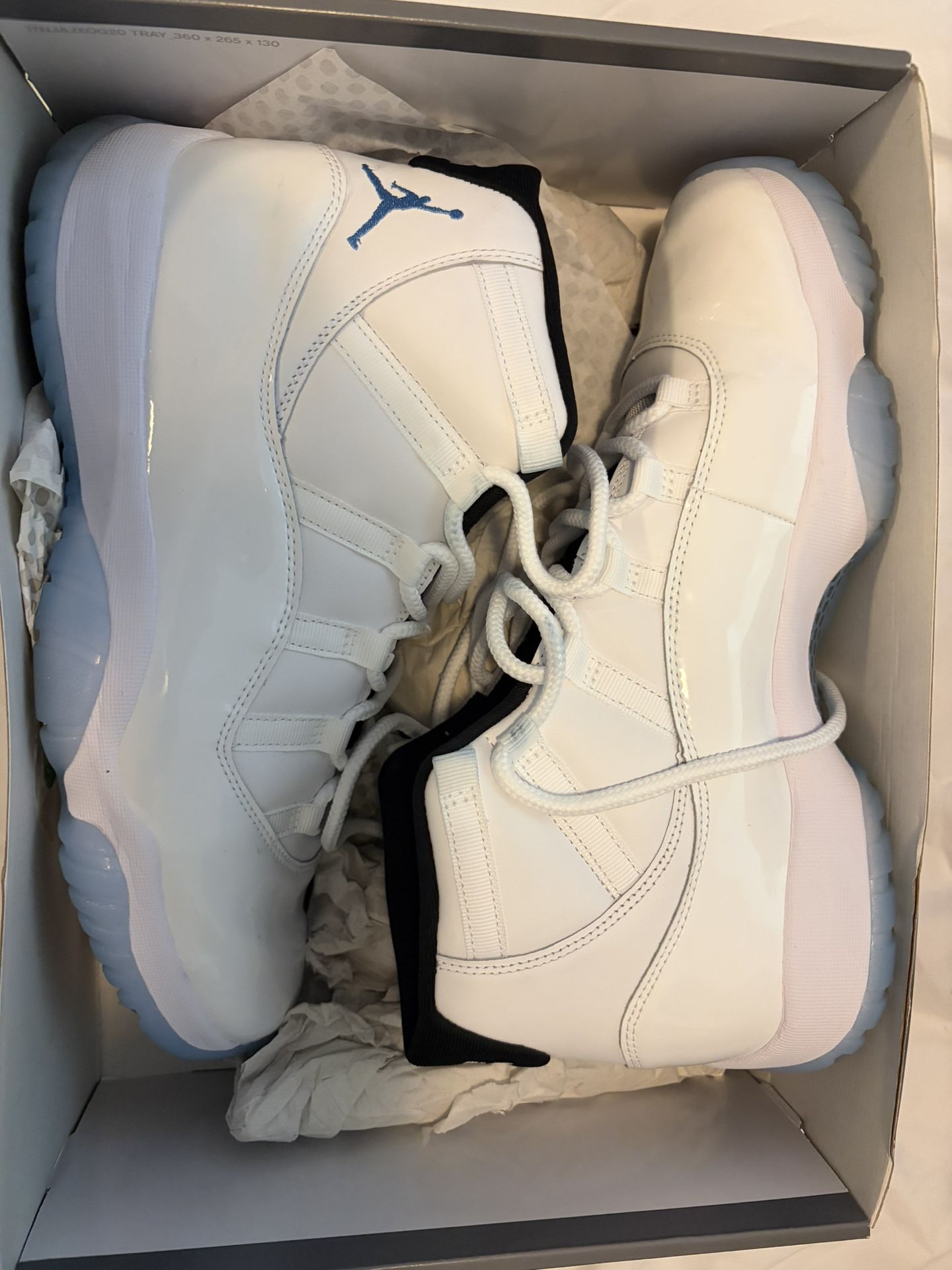 Jordan 11 UNC Sz 12